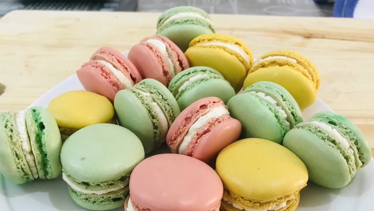 Hoàn thành các bước làm bánh Macaron 