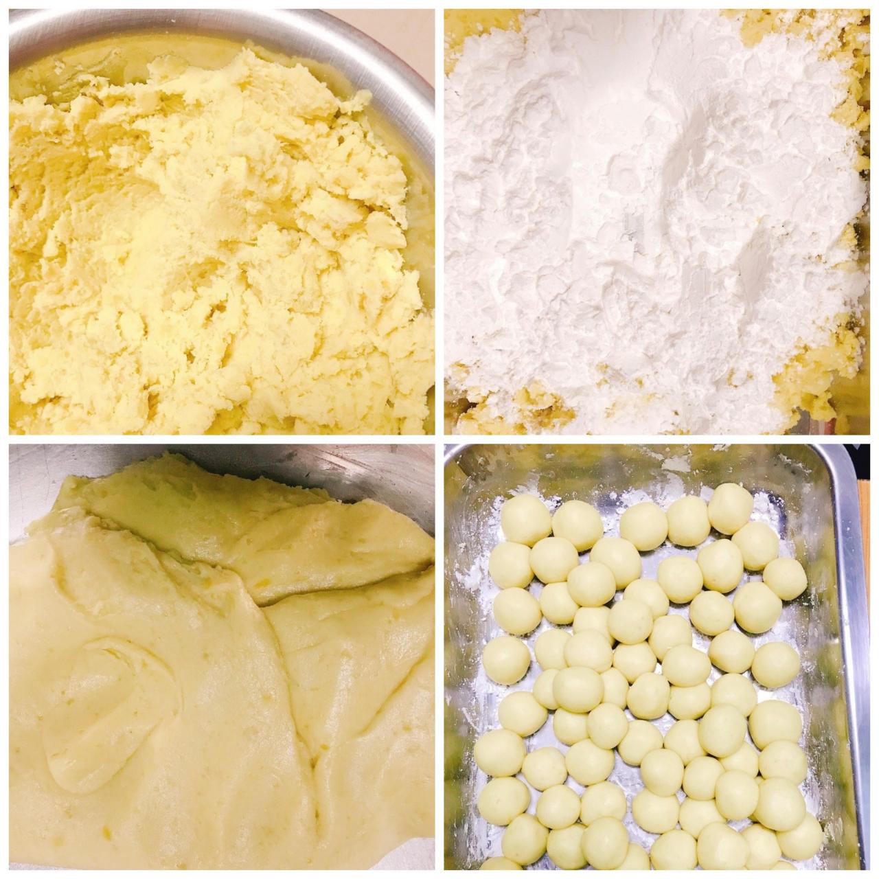 Sau khi hấp xong, lấy khoai cho vào tô, dùng nĩa tán nhuyễn, rồi trộn đều hỗn hợp nguyên liệu và nặn bánh